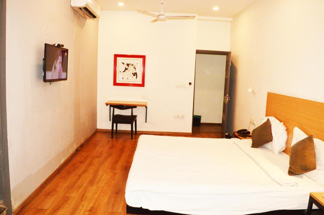Hotel Orient Avenue Nagpur Eksteriør billede