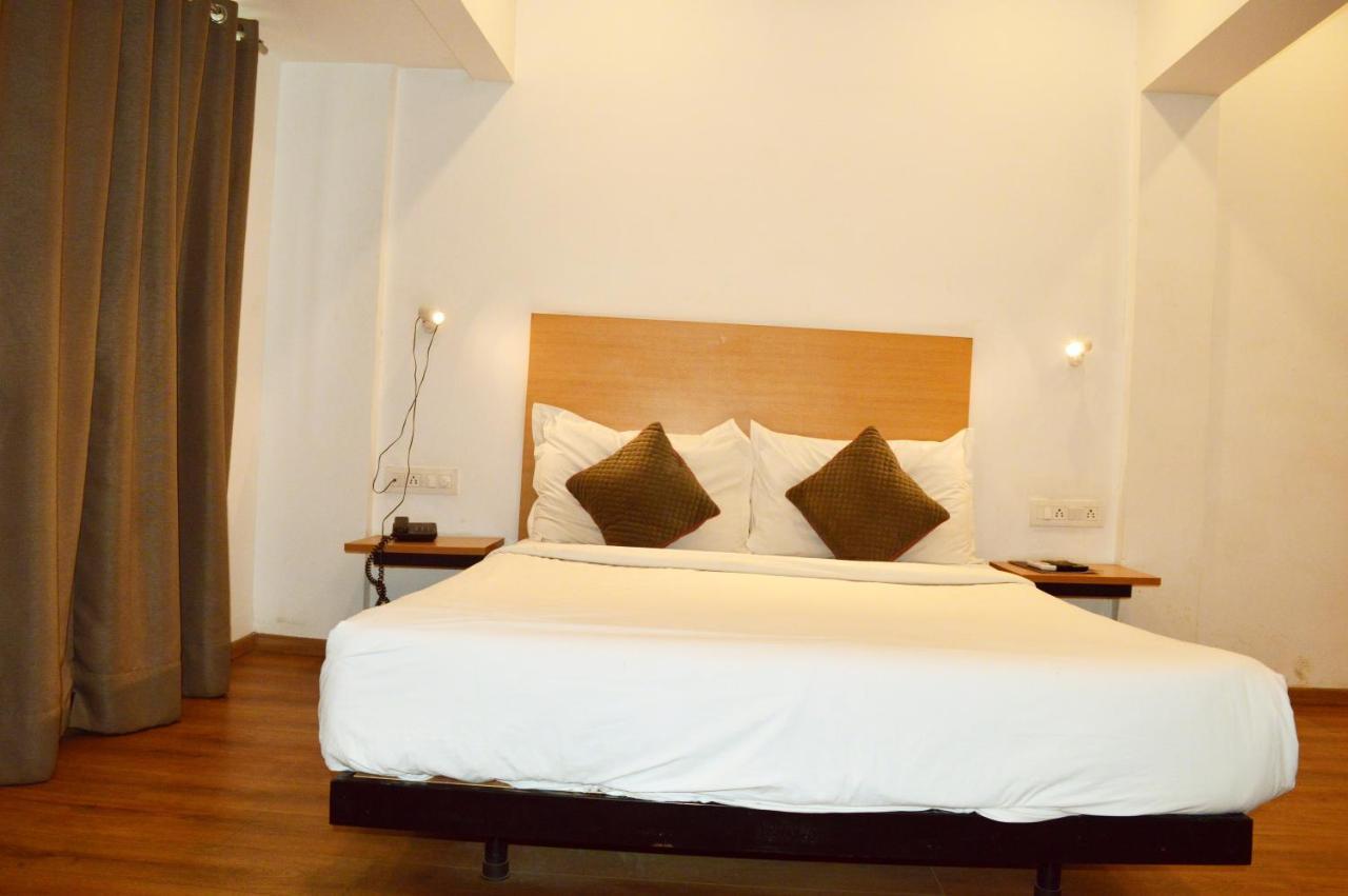 Hotel Orient Avenue Nagpur Eksteriør billede