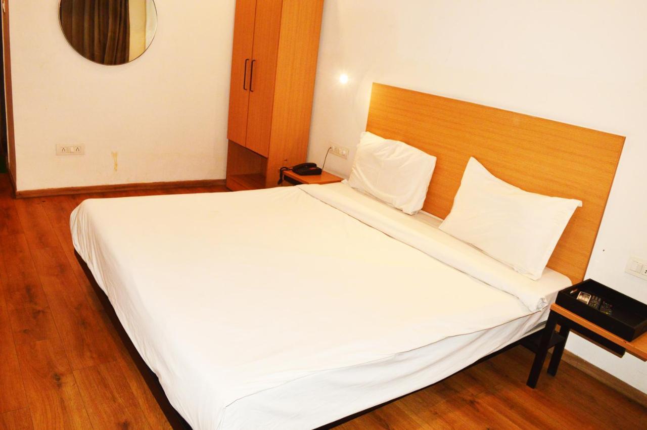 Hotel Orient Avenue Nagpur Eksteriør billede